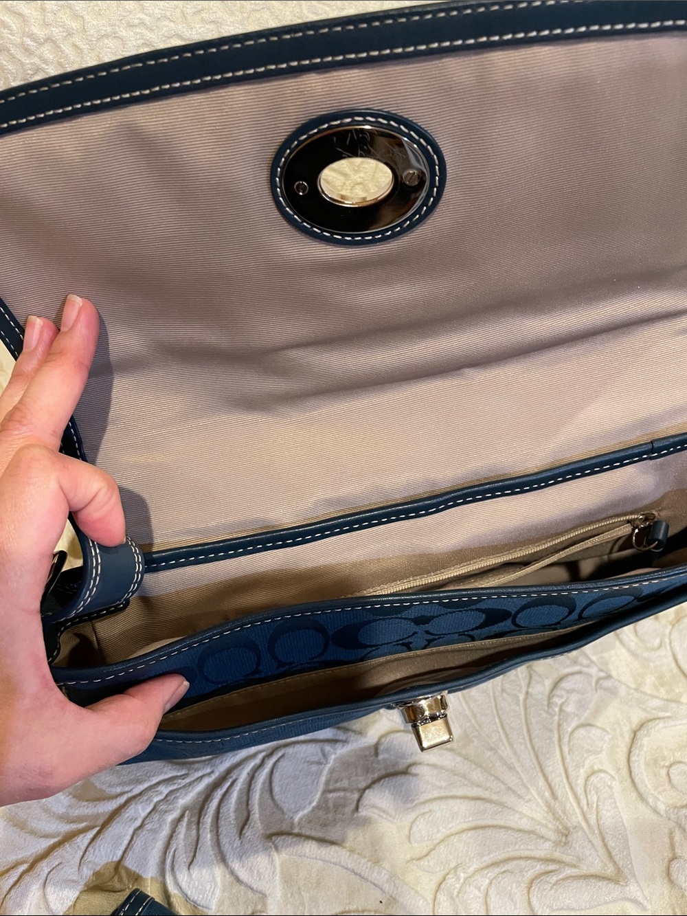 Coach Blue Signature Canvas Turnlock Shoulder Bag with Matching Wallet - Picture 2 of 11